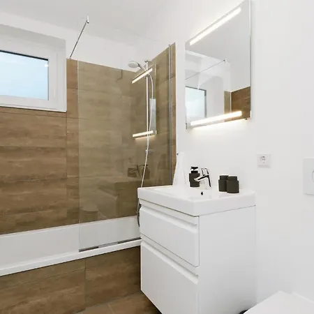 Holiday home Awesome In Lembruch-duemmer With Kitchen *